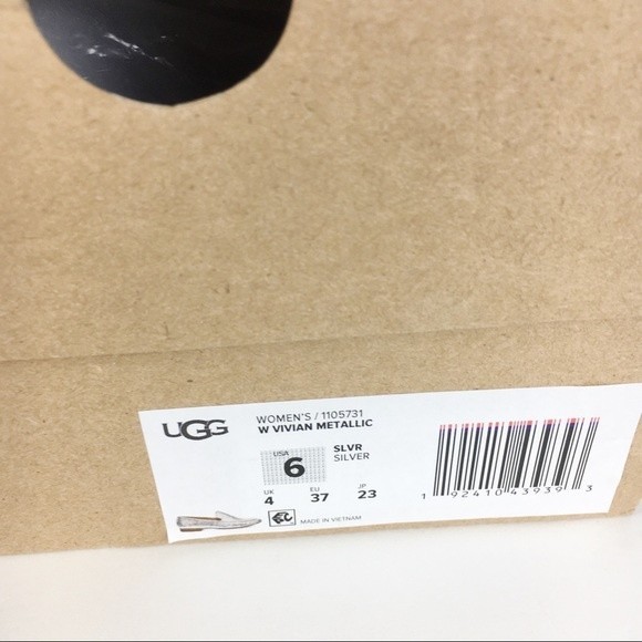 UGG Womens Size 6 Vivian‎ Silver Metallic Leather Slip On Loafers Flats Shoes - Picture 10 of 10